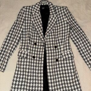 Zara Women's Black and White Checkered Coat